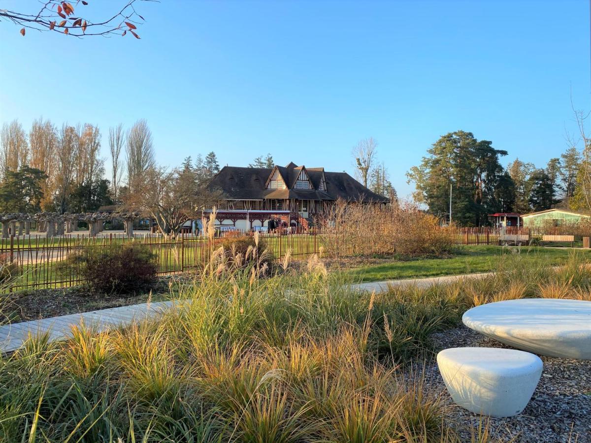 Charmant F1 Avec Terrasse Et Vue Sur Jardin Arbore - Fraicheur Naturelle Du Rez De Jardin - Parking Bellerive-sur-Allier Ngoại thất bức ảnh