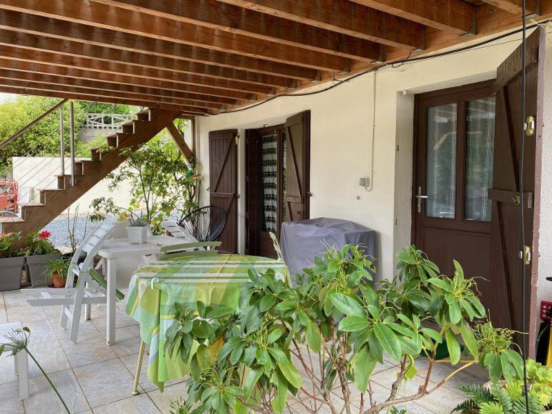 Charmant F1 Avec Terrasse Et Vue Sur Jardin Arbore - Fraicheur Naturelle Du Rez De Jardin - Parking Bellerive-sur-Allier Ngoại thất bức ảnh
